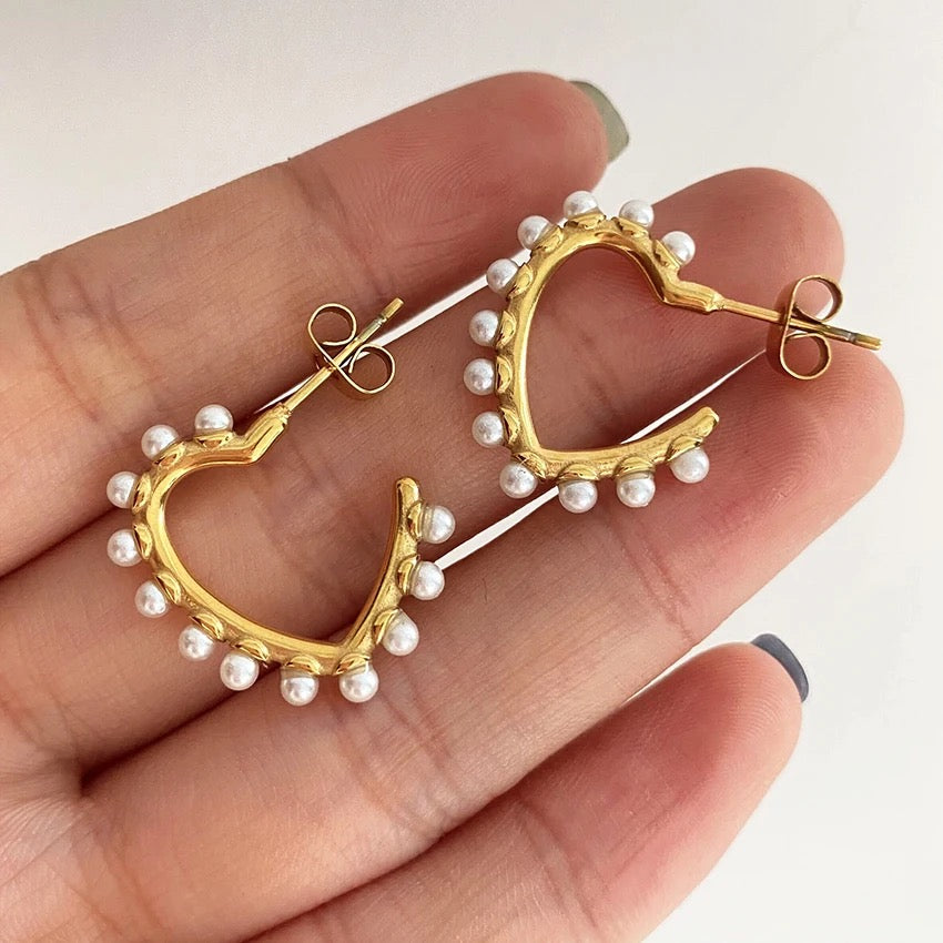 Marie Gold Pearl Heart Earrings